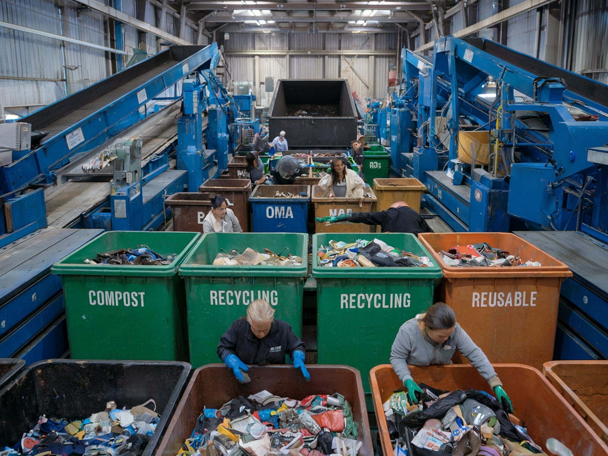 A Photo Of A Bustling Urban Recycling Fa Qrg964aoqtunsrnqvr980g Idwgix6mrl2miytu5nupiq A Photo Of A Bustling Urban Recycling Fa Qrg964aoqtunsrnqvr980g Idwgix6mrl2miytu5nupiq